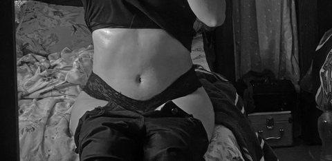queenb14015 (QueenB) OnlyFans Leaked Videos and Pictures 

 picture 2