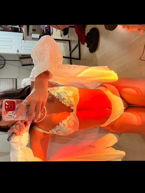 queenbabyquinn (Crystal Quinn) free OnlyFans Leaked Videos and Pictures 

 picture 2