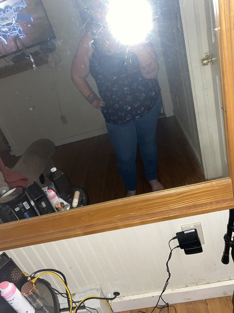 queenbeeeelee (Leelee) free OnlyFans Leaked Content 

 picture 2