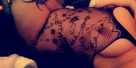 View Julie (queenbish3179) OnlyFans 125 Photos and 88 Videos leaked 

 picture 2
