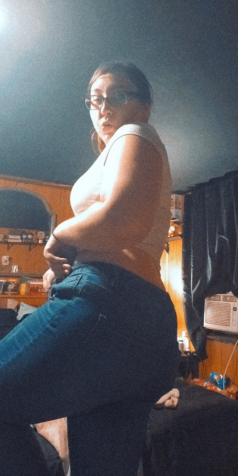 View queenbud420 (QueenKush420) OnlyFans 27 Photos and 7 Videos leaked 

 picture 2