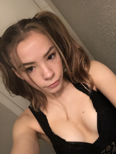 @queencrystal leaks Onlyfans photos free 

 picture 2