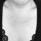 queenelena (QueenElena) OnlyFans Leaks 

 picture 1