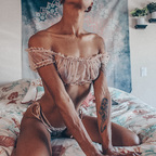 Onlyfans leak queenie_bee 

 picture 1