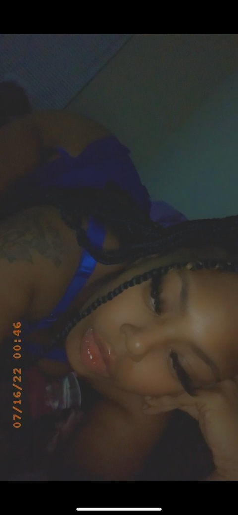 View queeniekatt (QueenieKatt) OnlyFans 3 Photos and 30 Videos leaks 

 picture 2