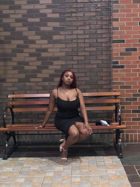 Get Free access to @queenlia (Queen Lia) Leaked OnlyFans 

 picture 2
