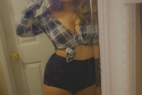 Download queenmaaa OnlyFans content free 

 picture 2