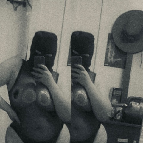 View QueenMelons (queenmelons32) OnlyFans 8 Photos and 4 Videos leaked 

 picture 2