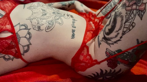 queenoffinland (Queen) OnlyFans Leaks 

 picture 2