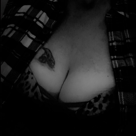 View queenofodyssey OnlyFans videos and photos for free 

 picture 2