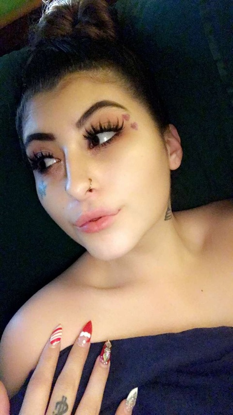 Download queensnowmunny OnlyFans content free 

 picture 2