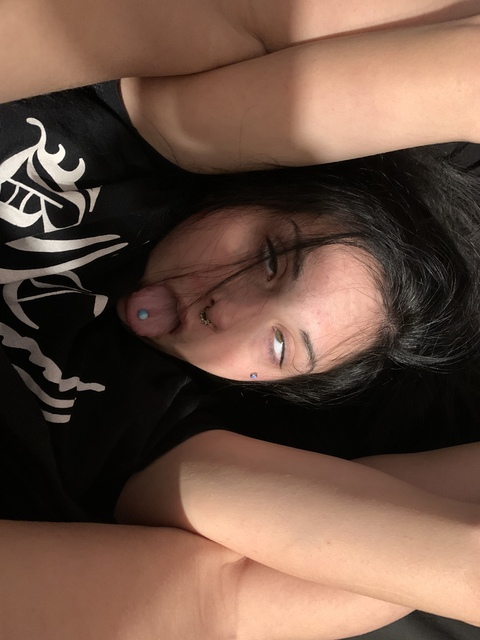 View queenxenomorphhhfree (♡Zoey♡ free account) OnlyFans 69 Photos and 25 Videos leaks 

 picture 2