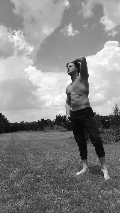 Onlyfans free content r-i-p 

 picture 2