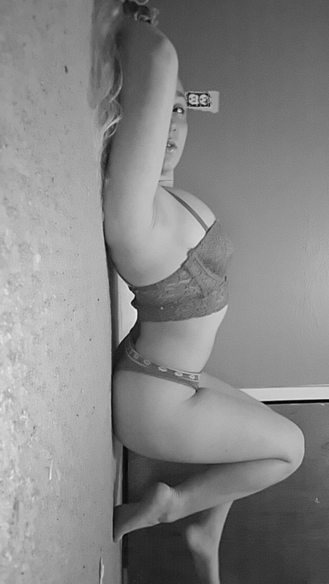 rachelsupak1 (Rachel) free OnlyFans Leaked Pictures & Videos 

 picture 2