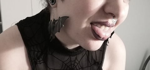 Download rae-nbow OnlyFans content for free 

 picture 2
