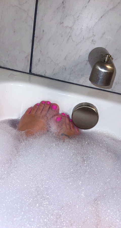 Onlyfans leaked raelynnbby 

 picture 2
