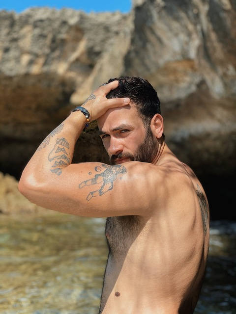 View rauljvallejo OnlyFans videos and photos for free 

 picture 2