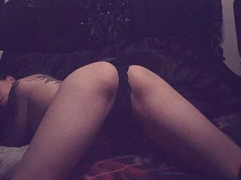 ravenem (Raven_Em) OnlyFans Leaks 

 picture 2