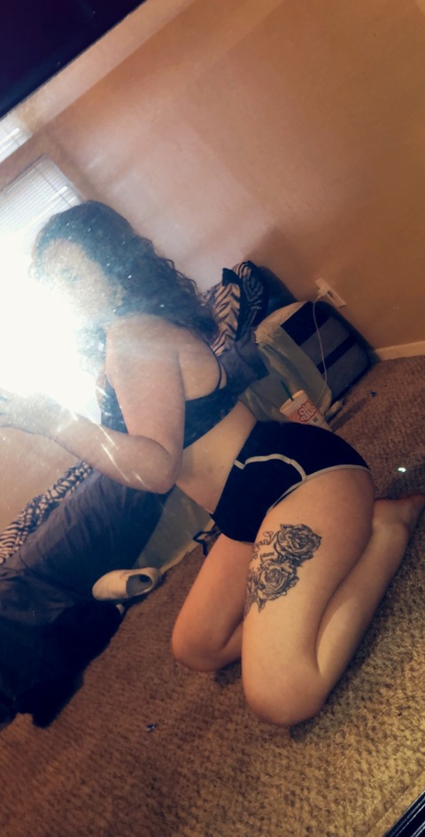 View rayanne OnlyFans content for free 

 picture 2