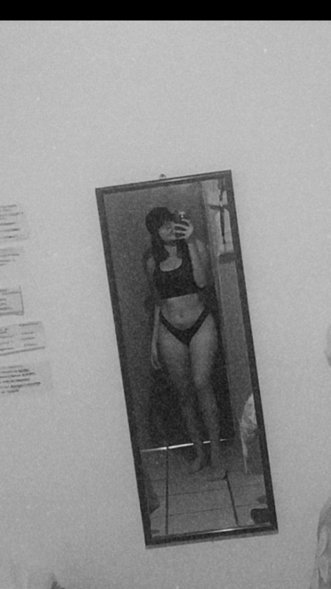 razlyn OnlyFans Leaks (0 Photos and 0 Videos) 

 picture 2