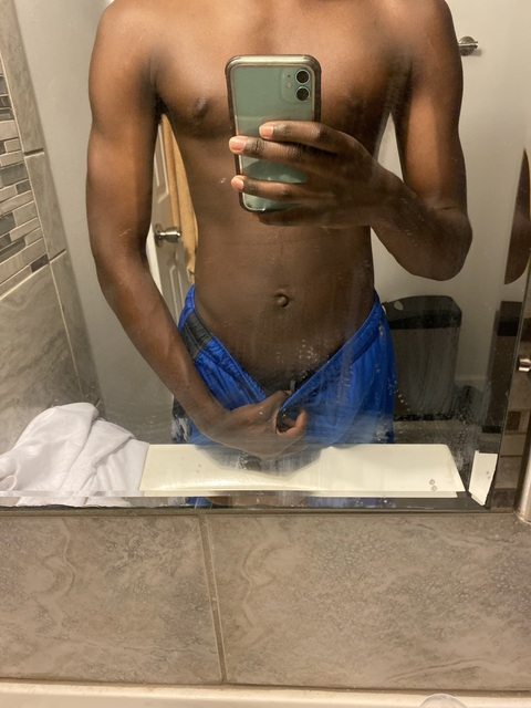 Download realboy2000 OnlyFans content free 

 picture 2