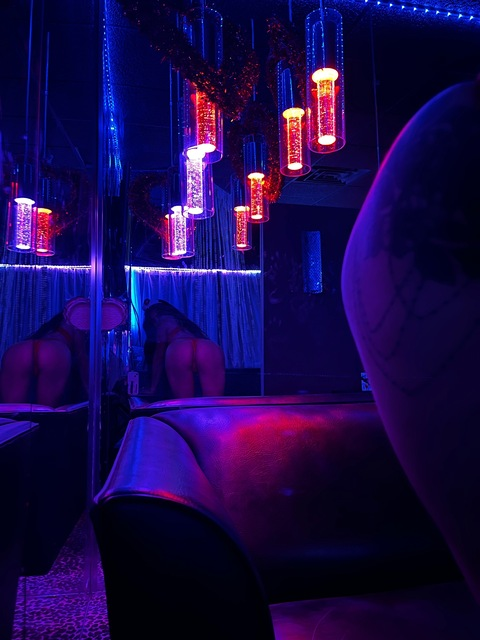 Get Free access to realkyliemoon Leaks OnlyFans 

 picture 2
