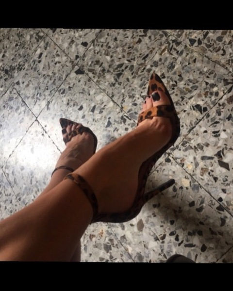 View red_cherry00 OnlyFans content for free 

 picture 2