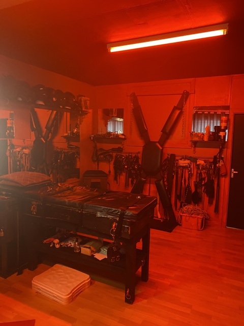 View redbdsmmaster (50 Shades) OnlyFans 0 Photos and 0 Videos for free 

 picture 2