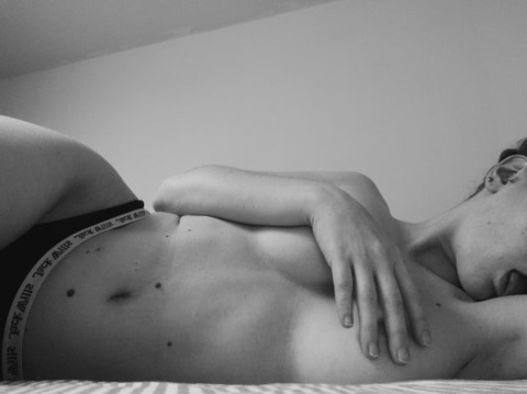 redcassidy (redcassidy) OnlyFans content 

 picture 2