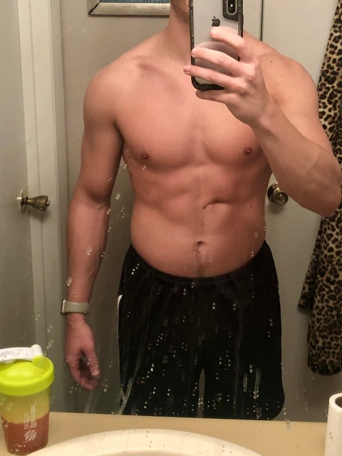 @reddmann96 leaks Onlyfans gallery for free 

 picture 2