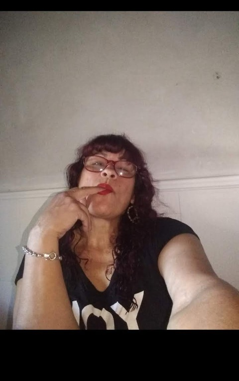 View redheadlatina2 OnlyFans content for free 

 picture 2