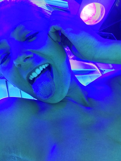 Get Free access to @redrumsbeauty (RedrumsBeauty) Leaked OnlyFans 

 picture 2