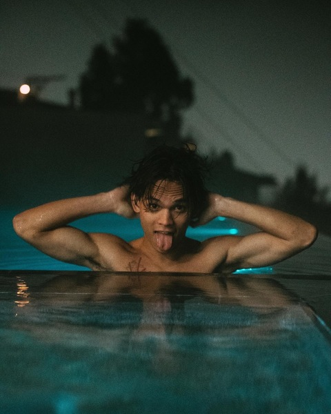 redshogo (Red Shogo) OnlyFans content 

 picture 2