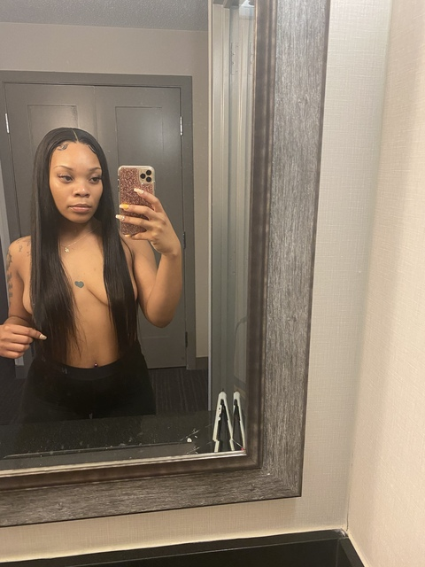 Onlyfans leaks redvelvetbitch 

 picture 2