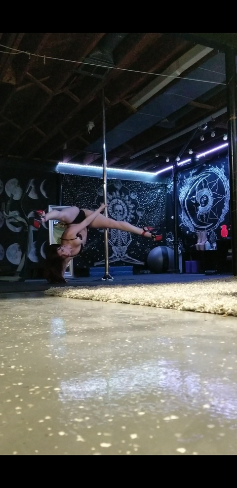 View rellybelly17 OnlyFans content for free 

 picture 2