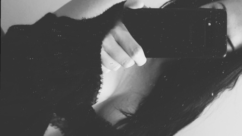 renja OnlyFans Leaks (20 Photos and 1 Videos) 

 picture 2