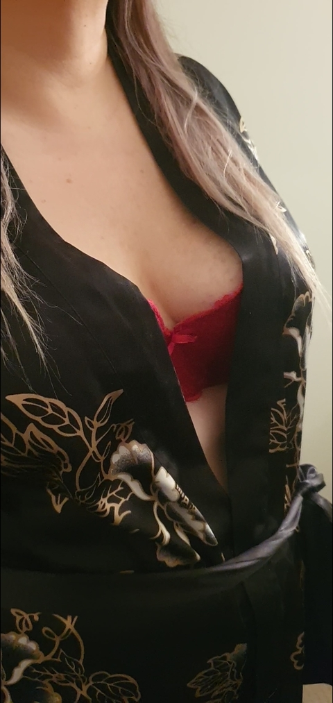 rise_on_raven OnlyFans Leaked Photos and Videos 

 picture 2