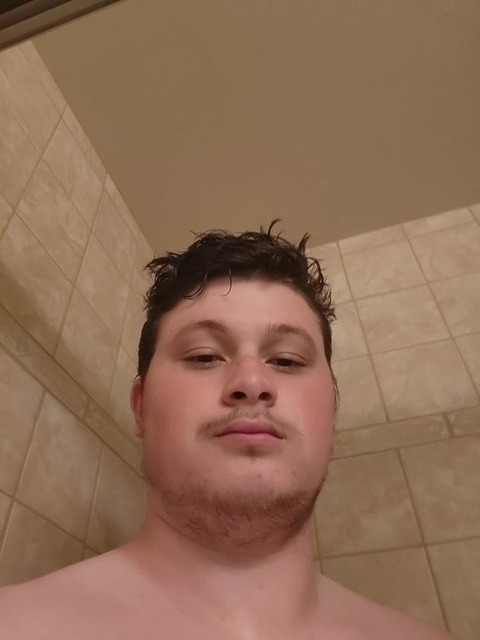 @rkg17 leaks Onlyfans content for free 

 picture 2