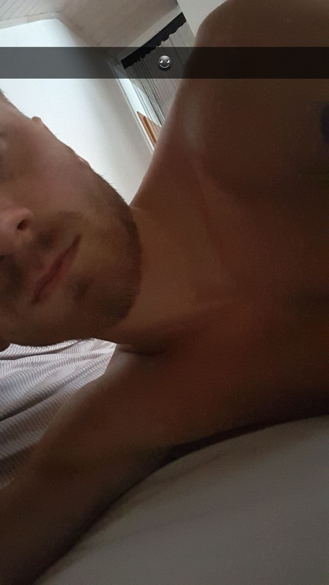 rob8jay OnlyFans Leaked 

 picture 2