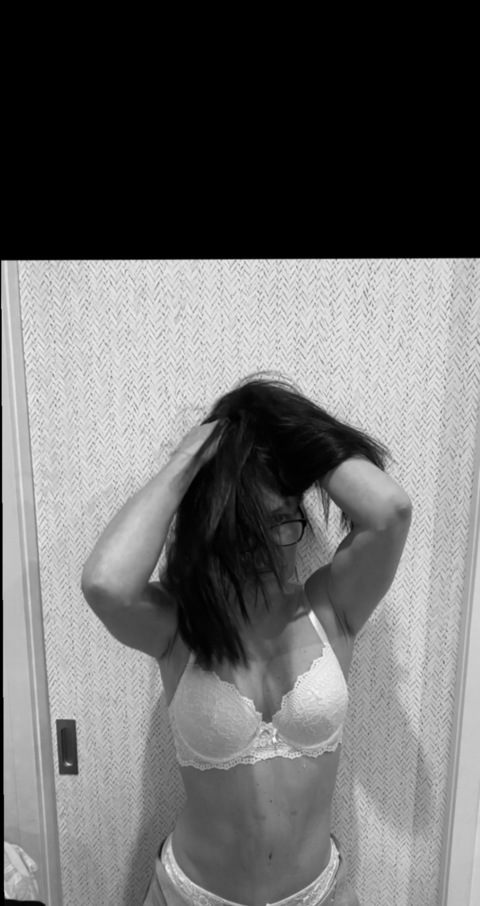 roberta.williams OnlyFans Leaks (6 Photos and 0 Videos) 

 picture 2