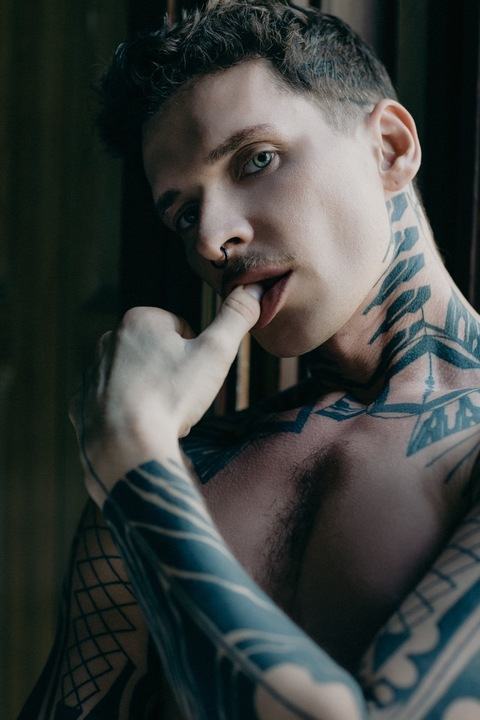 robertroyal01 (RobertRoyal01) free OnlyFans Leaked Videos and Pictures 

 picture 2