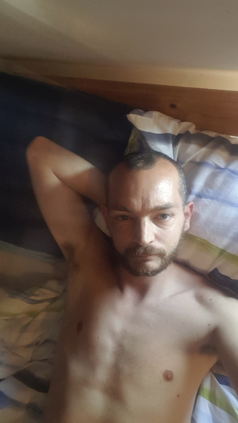 robraz82 OnlyFans Leak 

 picture 2
