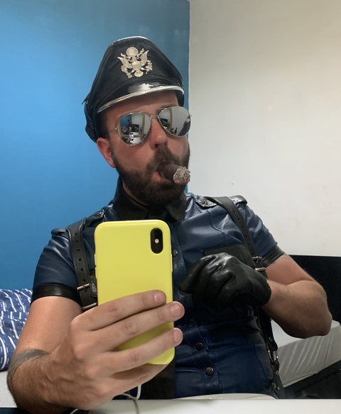 rodcigarlondon OnlyFans Leak (59 Photos and 277 Videos) 

 picture 2