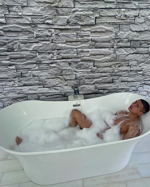 ronnycardenass (Ronny Cardenas) free OnlyFans content 

 picture 2