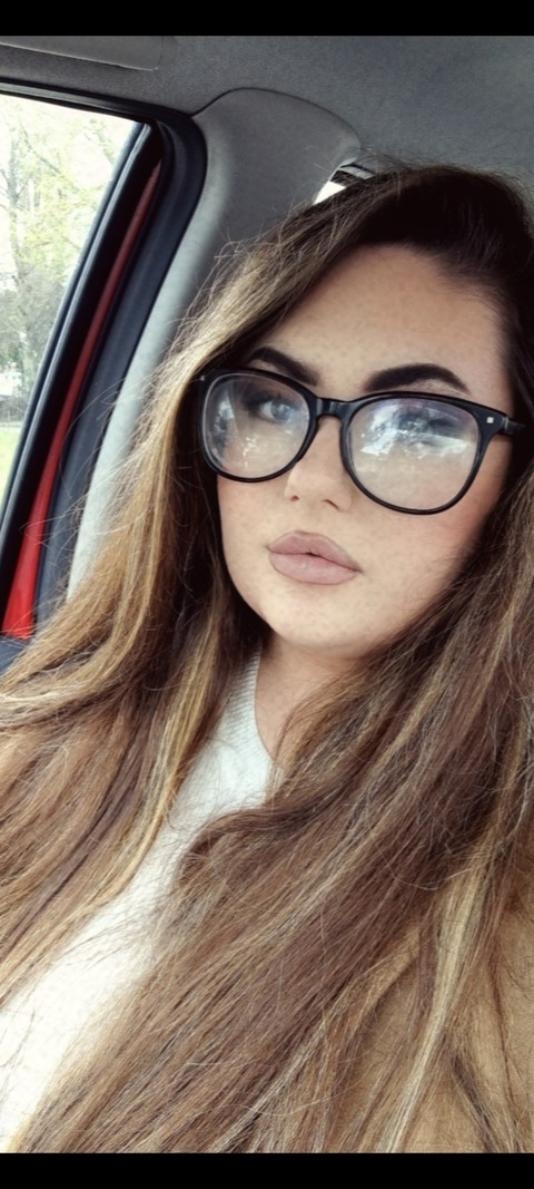 View rosalyn98 (Rosalyn) OnlyFans 0 Photos and 0 Videos leaked 

 picture 2