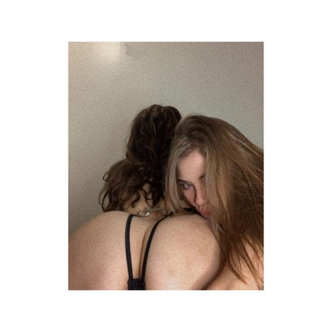 View rosameadoww OnlyFans content for free 

 picture 2