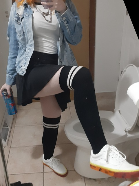 View rose.syrup OnlyFans content for free 

 picture 2