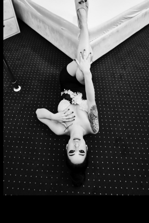 View Roseblack🖤 (roseblackx) OnlyFans 53 Photos and 39 Videos leaked 

 picture 2