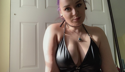 rosefeatherr (Rose Feather VIP) OnlyFans Leaks 

 picture 2