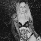 View rosegoldholed (Miranda) OnlyFans 44 Photos and 19 Videos leaked 

 picture 1